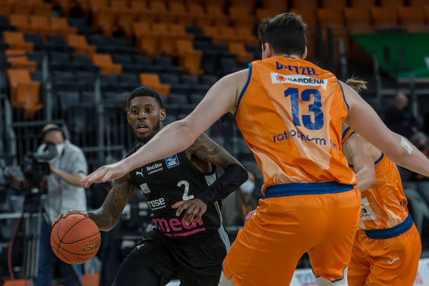 响我们的身 响我们的身